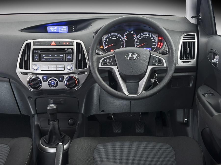  Hyundai i20 5-Door 2012 года  (ZA) (фото 6 из 14)